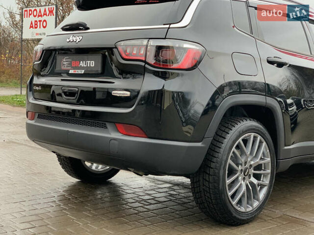 Чорний Джип Compass, об'ємом двигуна 2 л та пробігом 47 тис. км за 22855 $, фото 20 на Automoto.ua
