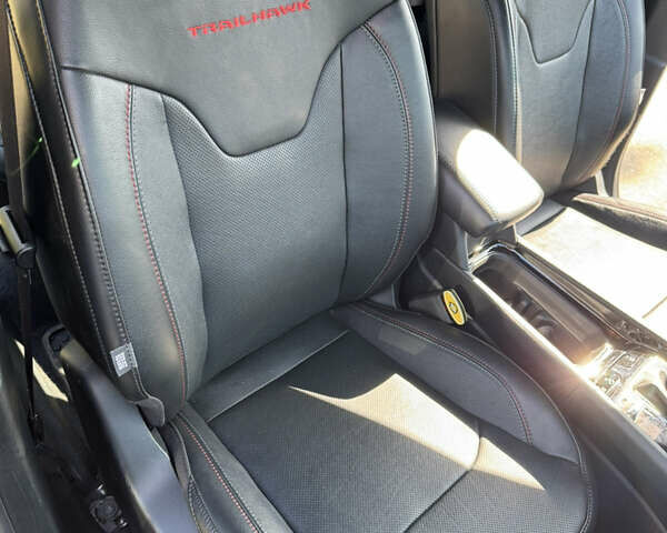 Джип Compass 2023 у Києві на Automoto.ua Чорний Джип Compass, об'ємом двигуна 2 л та пробігом 6 тис. км за 21800 $, фото 31 на Automoto.ua