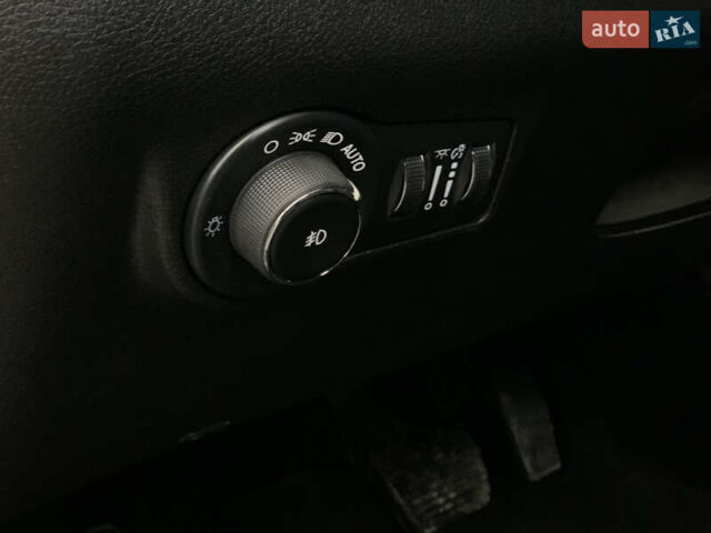 Чорний Джип Compass, об'ємом двигуна 2 л та пробігом 47 тис. км за 22855 $, фото 43 на Automoto.ua