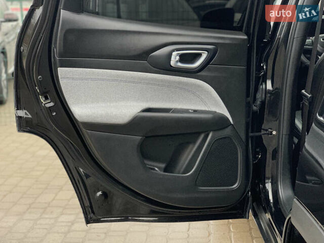 Чорний Джип Compass, об'ємом двигуна 2 л та пробігом 47 тис. км за 22855 $, фото 26 на Automoto.ua