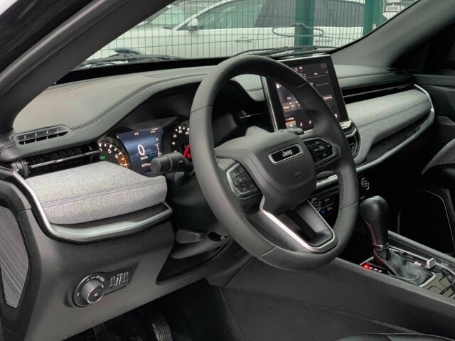 Чорний Джип Compass, об'ємом двигуна 2 л та пробігом 48 тис. км за 22855 $, фото 10 на Automoto.ua