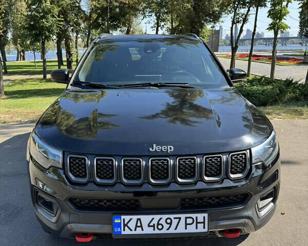 Джип Compass 2023 у Києві на Automoto.ua Чорний Джип Compass, об'ємом двигуна 2 л та пробігом 6 тис. км за 21800 $, фото 2 на Automoto.ua