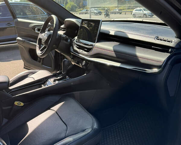 Джип Compass 2023 у Києві на Automoto.ua Чорний Джип Compass, об'ємом двигуна 2 л та пробігом 6 тис. км за 21800 $, фото 32 на Automoto.ua