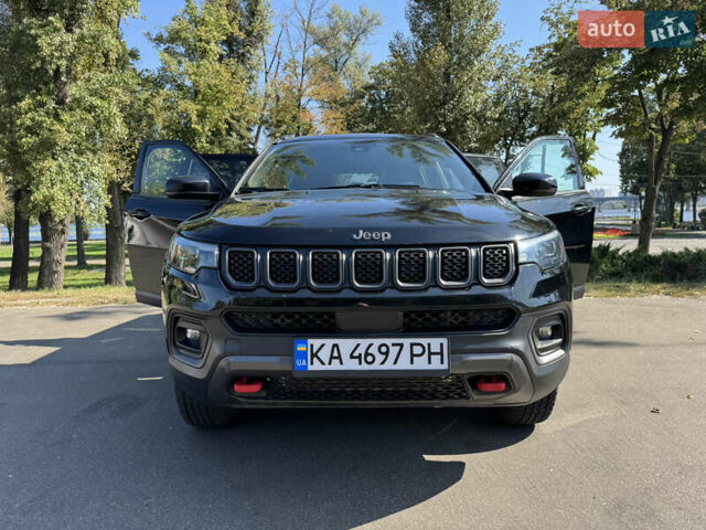 Джип Compass 2023 у Києві на Automoto.ua Чорний Джип Compass, об'ємом двигуна 2 л та пробігом 6 тис. км за 21800 $, фото 1 на Automoto.ua