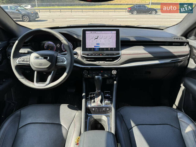 Джип Compass 2023 у Києві на Automoto.ua Чорний Джип Compass, об'ємом двигуна 2 л та пробігом 6 тис. км за 21800 $, фото 36 на Automoto.ua