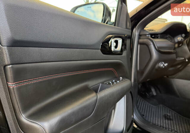 Черный Джип Компас, объемом двигателя 2 л и пробегом 17 тыс. км за 25000 $, фото 14 на Automoto.ua