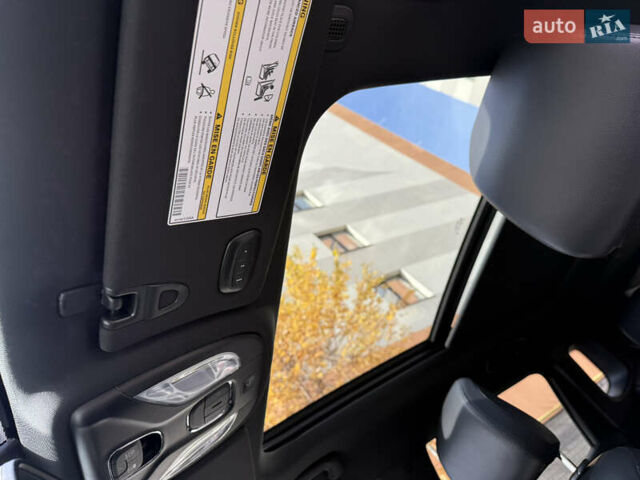 Чорний Джип Compass, об'ємом двигуна 2 л та пробігом 6 тис. км за 25200 $, фото 22 на Automoto.ua