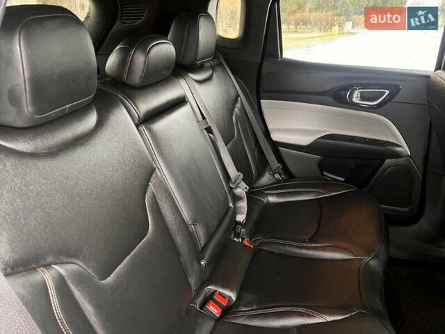 Черный Джип Компас, объемом двигателя 2 л и пробегом 21 тыс. км за 24200 $, фото 34 на Automoto.ua