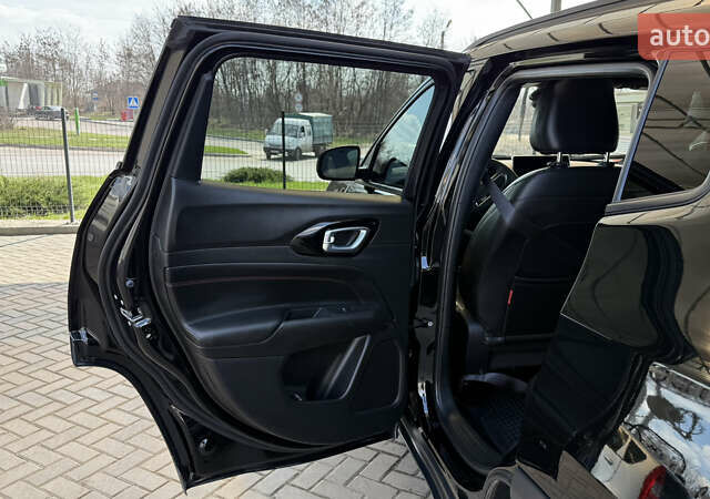 Черный Джип Компас, объемом двигателя 2 л и пробегом 17 тыс. км за 25000 $, фото 16 на Automoto.ua