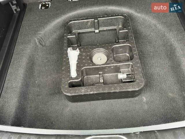 Черный Джип Компас, объемом двигателя 2 л и пробегом 30 тыс. км за 21500 $, фото 11 на Automoto.ua