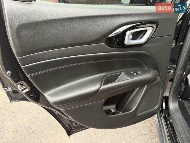 Черный Джип Компас, объемом двигателя 2 л и пробегом 30 тыс. км за 21500 $, фото 24 на Automoto.ua