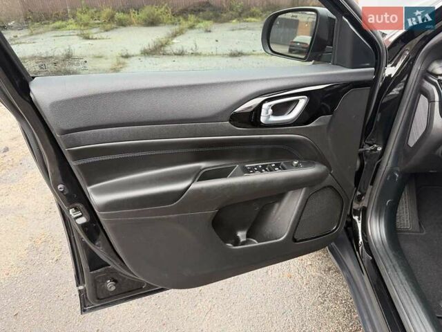 Черный Джип Компас, объемом двигателя 2 л и пробегом 30 тыс. км за 21500 $, фото 18 на Automoto.ua