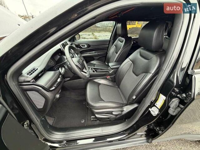 Черный Джип Компас, объемом двигателя 2 л и пробегом 30 тыс. км за 21500 $, фото 34 на Automoto.ua