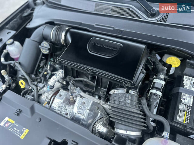 Черный Джип Компас, объемом двигателя 2 л и пробегом 9 тыс. км за 19900 $, фото 46 на Automoto.ua