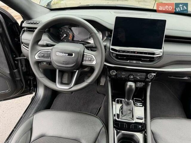 Черный Джип Компас, объемом двигателя 2 л и пробегом 30 тыс. км за 21500 $, фото 10 на Automoto.ua