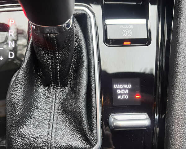 Черный Джип Компас, объемом двигателя 2 л и пробегом 21 тыс. км за 24200 $, фото 29 на Automoto.ua