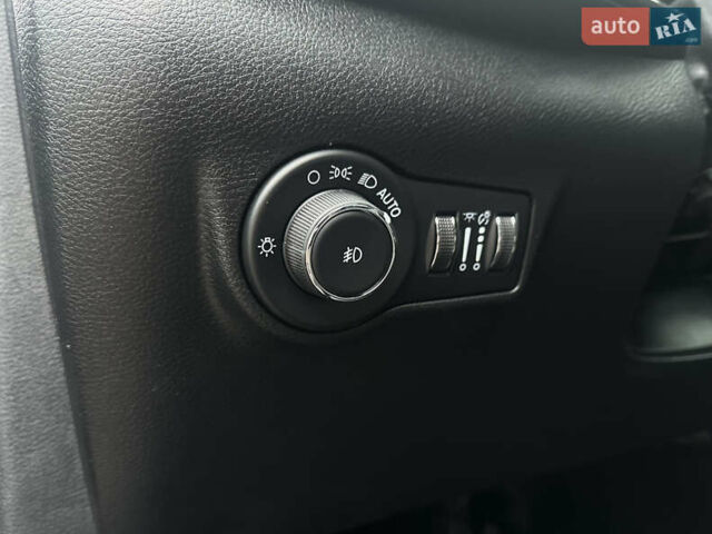 Черный Джип Компас, объемом двигателя 2 л и пробегом 9 тыс. км за 19900 $, фото 41 на Automoto.ua