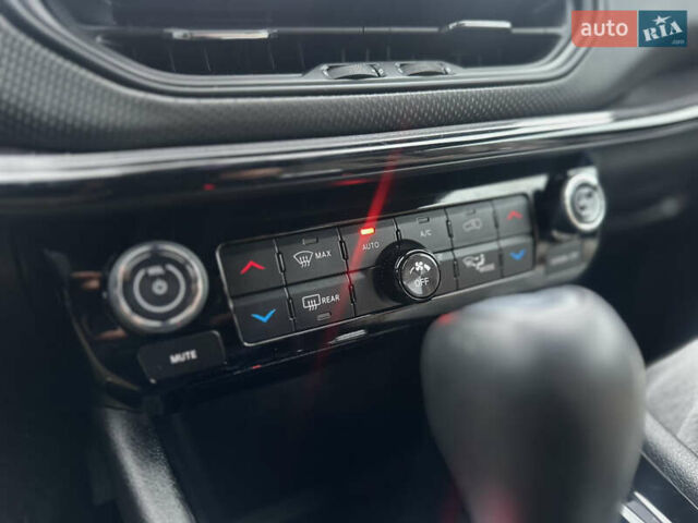 Черный Джип Компас, объемом двигателя 2 л и пробегом 9 тыс. км за 19900 $, фото 37 на Automoto.ua