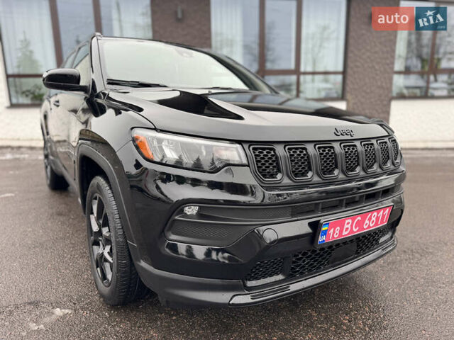 Черный Джип Компас, объемом двигателя 2 л и пробегом 9 тыс. км за 19900 $, фото 1 на Automoto.ua