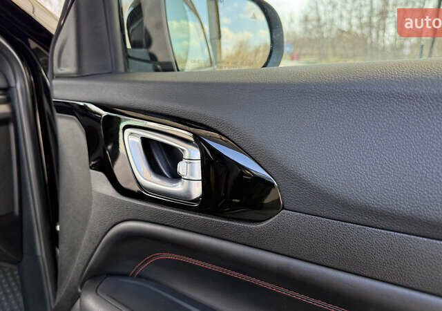 Черный Джип Компас, объемом двигателя 2 л и пробегом 17 тыс. км за 25000 $, фото 12 на Automoto.ua