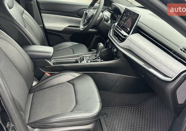 Чорний Джип Compass, об'ємом двигуна 2 л та пробігом 1 тис. км за 25300 $, фото 44 на Automoto.ua