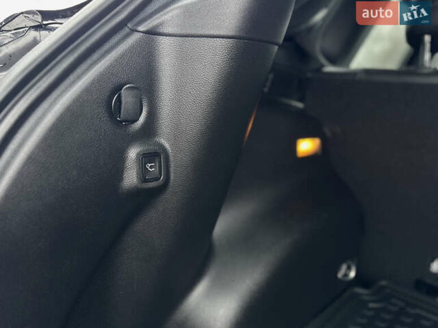 Черный Джип Компас, объемом двигателя 2 л и пробегом 9 тыс. км за 19900 $, фото 21 на Automoto.ua