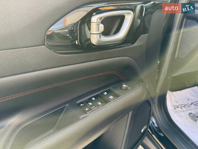 Чорний Джип Compass, об'ємом двигуна 2 л та пробігом 6 тис. км за 25200 $, фото 12 на Automoto.ua