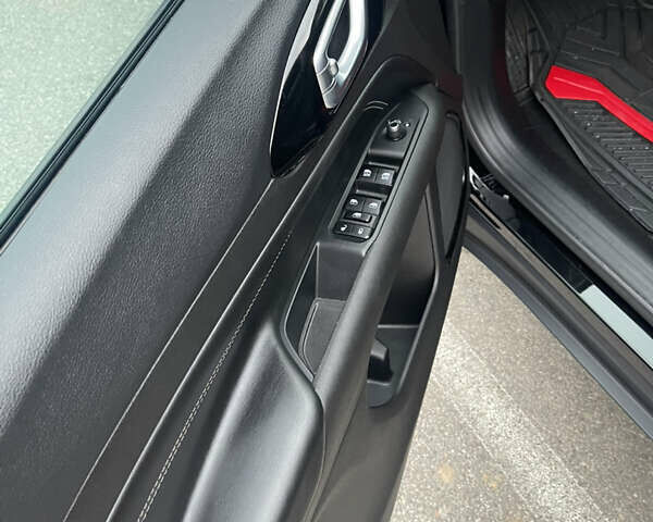 Черный Джип Компас, объемом двигателя 2 л и пробегом 18 тыс. км за 22900 $, фото 20 на Automoto.ua