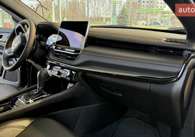 Черный Джип Компас, объемом двигателя 2 л и пробегом 17 тыс. км за 25000 $, фото 3 на Automoto.ua