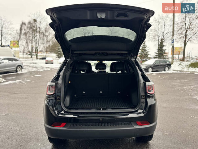 Черный Джип Компас, объемом двигателя 2 л и пробегом 9 тыс. км за 19900 $, фото 19 на Automoto.ua