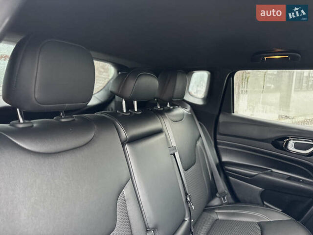 Черный Джип Компас, объемом двигателя 2 л и пробегом 9 тыс. км за 19900 $, фото 32 на Automoto.ua