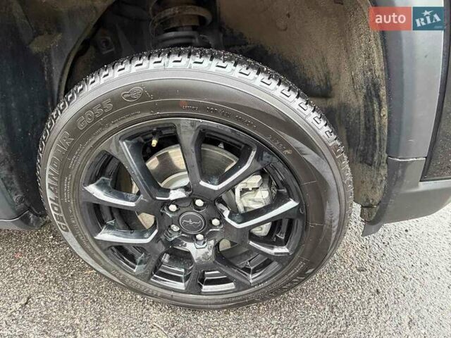 Черный Джип Компас, объемом двигателя 2 л и пробегом 30 тыс. км за 21500 $, фото 3 на Automoto.ua