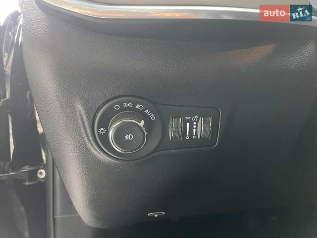 Черный Джип Компас, объемом двигателя 2 л и пробегом 21 тыс. км за 24200 $, фото 23 на Automoto.ua