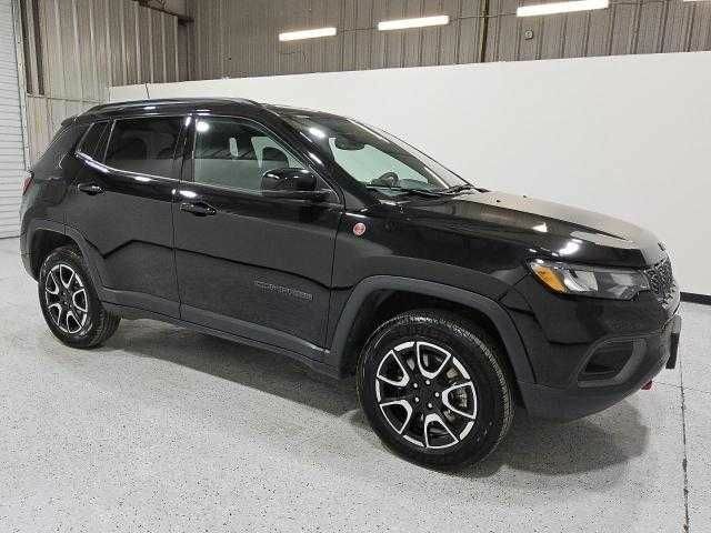 Черный Джип Компас, объемом двигателя 2 л и пробегом 34 тыс. км за 7000 $, фото 4 на Automoto.ua