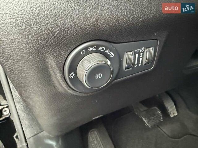 Черный Джип Компас, объемом двигателя 2 л и пробегом 30 тыс. км за 21500 $, фото 27 на Automoto.ua