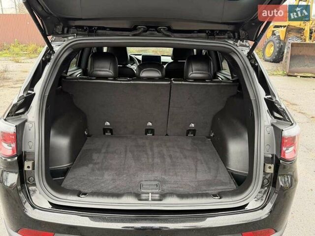 Черный Джип Компас, объемом двигателя 2 л и пробегом 30 тыс. км за 21500 $, фото 15 на Automoto.ua