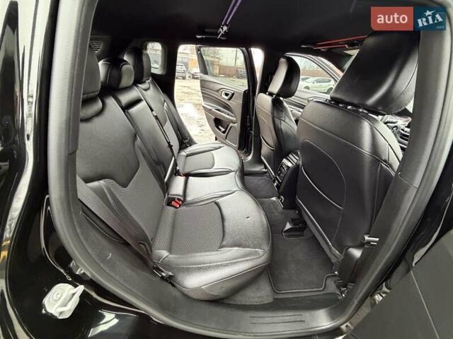 Черный Джип Компас, объемом двигателя 2 л и пробегом 30 тыс. км за 21500 $, фото 32 на Automoto.ua