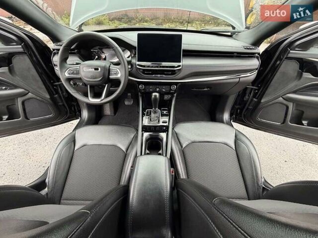 Черный Джип Компас, объемом двигателя 2 л и пробегом 30 тыс. км за 21500 $, фото 38 на Automoto.ua