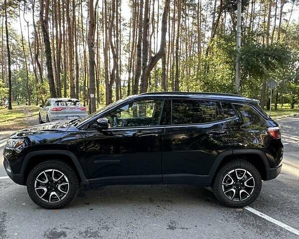 Черный Джип Компас, объемом двигателя 2 л и пробегом 10 тыс. км за 25999 $, фото 5 на Automoto.ua