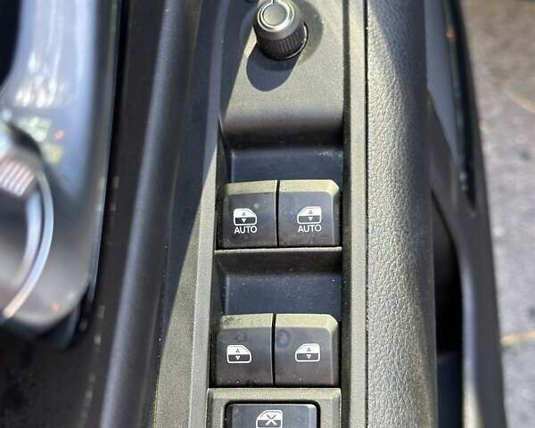 Черный Джип Компас, объемом двигателя 2 л и пробегом 10 тыс. км за 25999 $, фото 28 на Automoto.ua