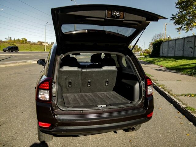 Коричневый Джип Компас, объемом двигателя 2.4 л и пробегом 163 тыс. км за 10300 $, фото 3 на Automoto.ua