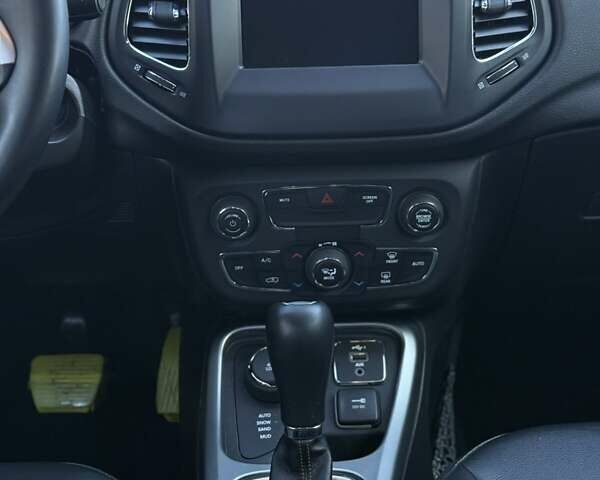 Коричневый Джип Компас, объемом двигателя 2.36 л и пробегом 125 тыс. км за 14200 $, фото 7 на Automoto.ua