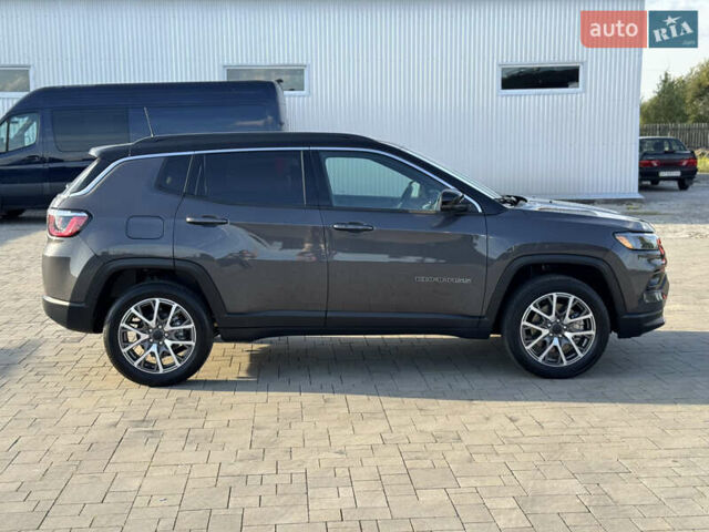 Коричневий Джип Compass, об'ємом двигуна 2 л та пробігом 5 тис. км за 22900 $, фото 1 на Automoto.ua