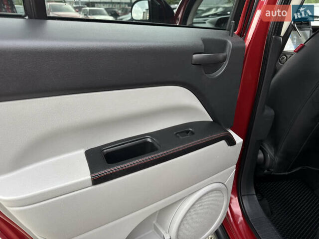 Червоний Джип Compass, об'ємом двигуна 2 л та пробігом 214 тис. км за 7950 $, фото 39 на Automoto.ua