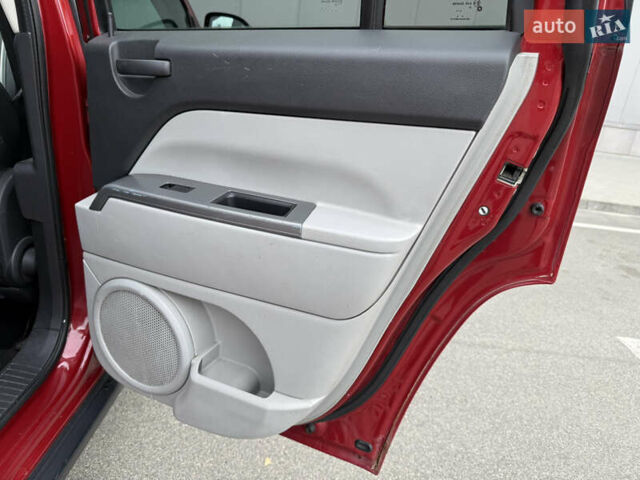 Красный Джип Компас, объемом двигателя 2.4 л и пробегом 260 тыс. км за 6999 $, фото 27 на Automoto.ua