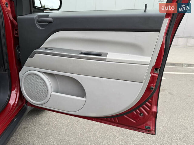 Красный Джип Компас, объемом двигателя 2.4 л и пробегом 260 тыс. км за 6999 $, фото 26 на Automoto.ua