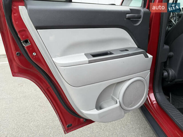 Красный Джип Компас, объемом двигателя 2.4 л и пробегом 260 тыс. км за 6999 $, фото 30 на Automoto.ua