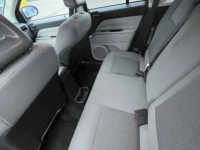 Красный Джип Компас, объемом двигателя 2 л и пробегом 282 тыс. км за 3999 $, фото 7 на Automoto.ua