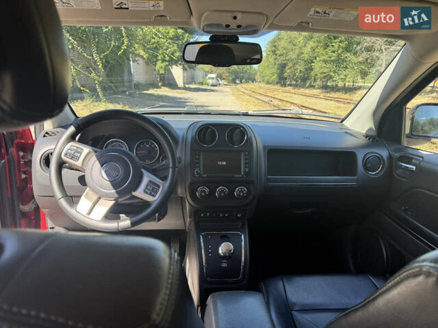 Червоний Джип Compass, об'ємом двигуна 2.4 л та пробігом 125 тис. км за 10500 $, фото 17 на Automoto.ua