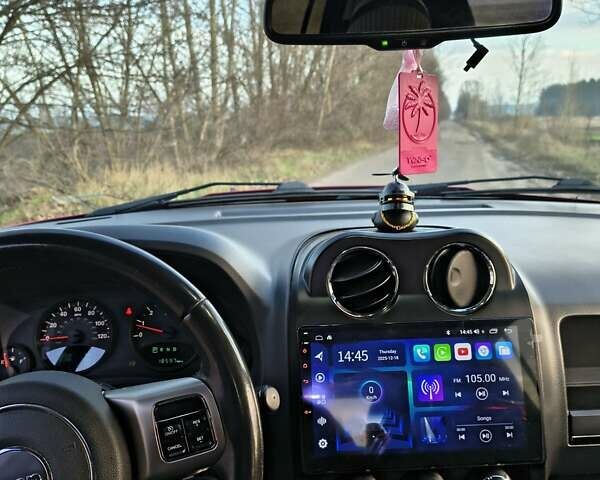 Червоний Джип Compass, об'ємом двигуна 2.36 л та пробігом 325 тис. км за 8600 $, фото 21 на Automoto.ua